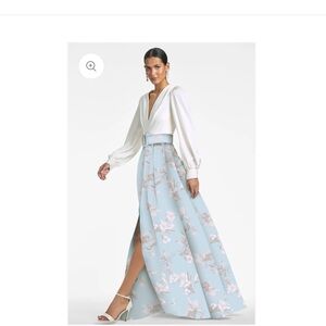 Zoe Gown NEW with tags, stunning SACHIN & BABI, Ivory/Sky blue Venetia Petals